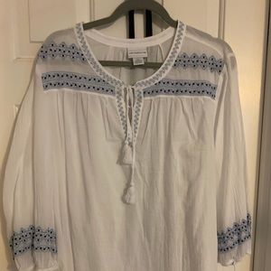 Liz Claiborne light weight long sleeves top
